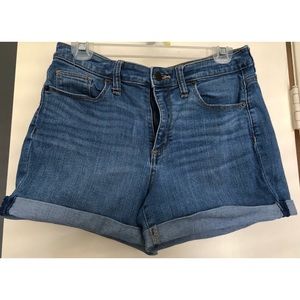 Universal Thread Shorts